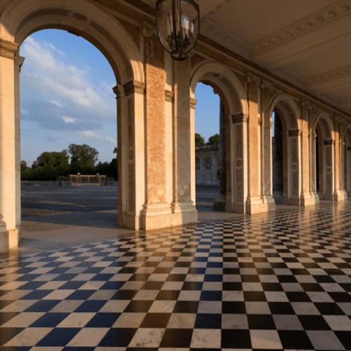 GRAND TRIANON